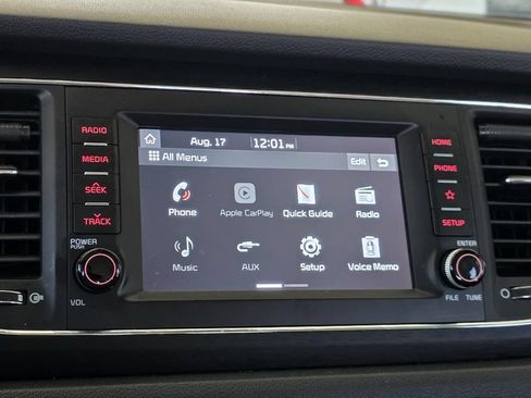 Used 2020 Kia Sedona L FWD image 14