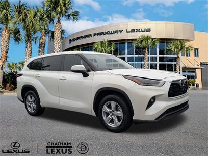 Used 2021 Toyota Highlander LE
