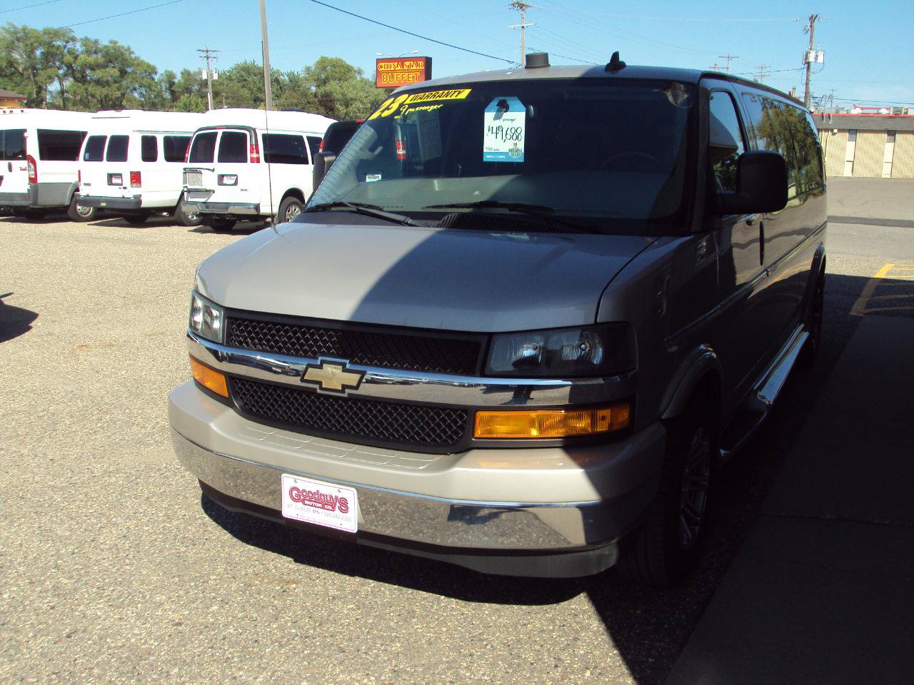 Used 2023 Chevrolet Express 2500 Extended RWD image 4