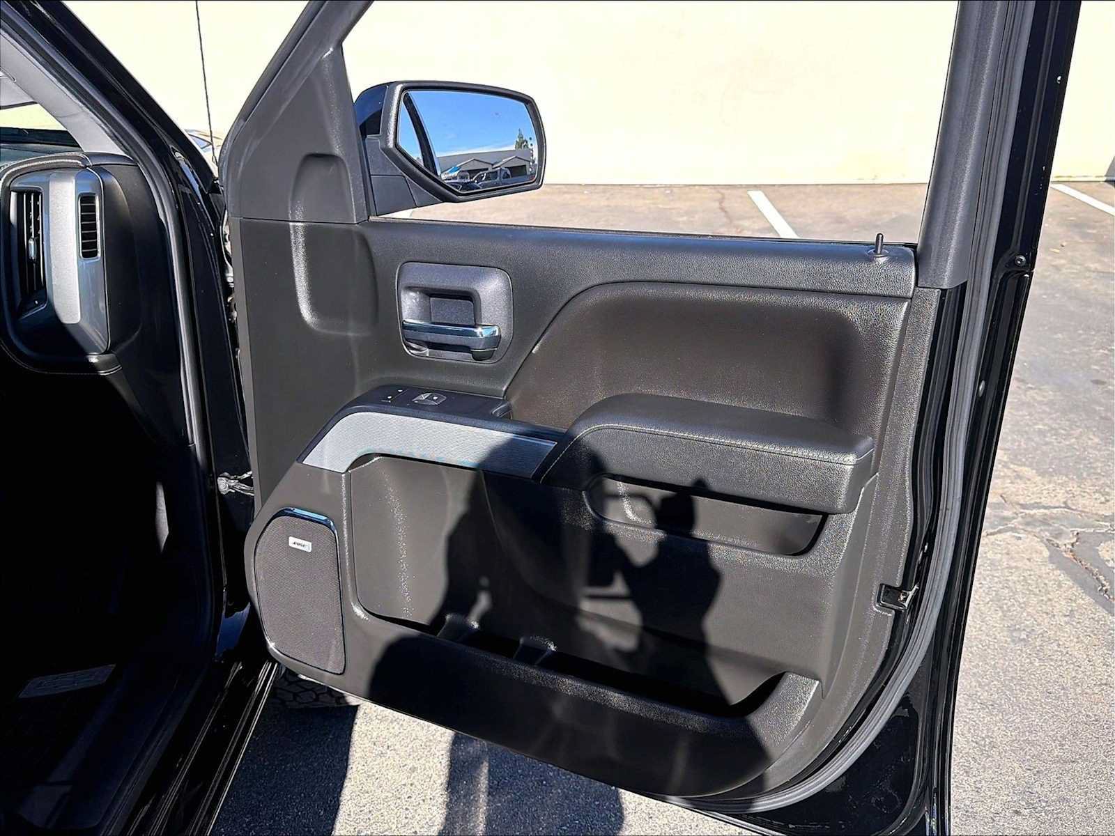 Used 2018 Chevrolet Silverado 1500 LTZ Z71 w/ LTZ Plus Package AWD/4WD image 26