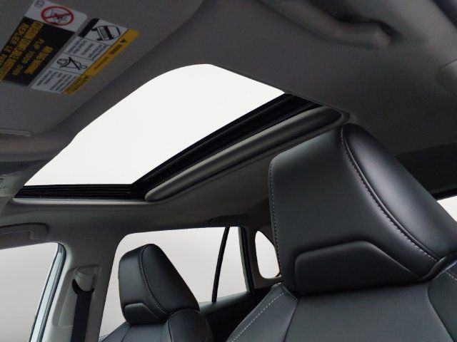 Used 2021 Toyota RAV4 XLE Premium AWD/4WD image 12