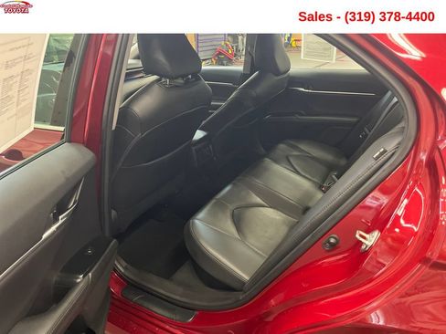 Used 2020 Toyota Camry XLE w/ Carpet Mat Package FWD image 19