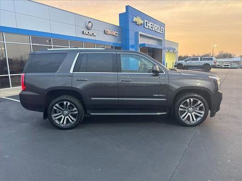 Used 2017 GMC Yukon Denali image 6