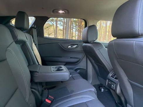 Used 2024 Chevrolet Blazer LT w/ Sound & Technology Package image 25