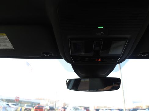 Used 2024 Volkswagen Golf R image 14