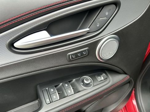 Used 2025 Alfa Romeo Stelvio Tributo Italiano w/ Active Assist Plus Package AWD/4WD image 16