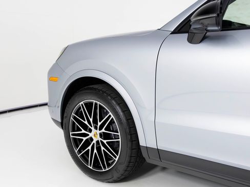 Used 2024 Porsche Cayenne image 69