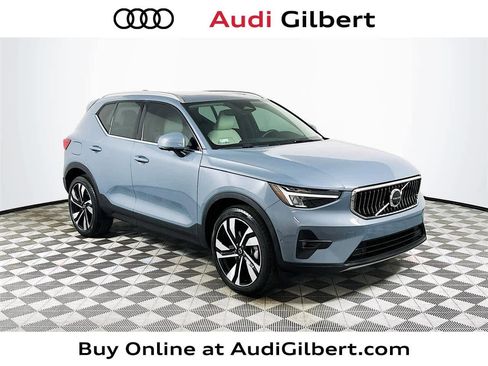 Used 2023 Volvo XC40 B5 Plus w/ Driver Assist Package AWD/4WD image 1