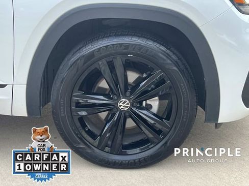 Used 2023 Volkswagen Atlas Cross Sport SEL R-Line AWD/4WD image 4