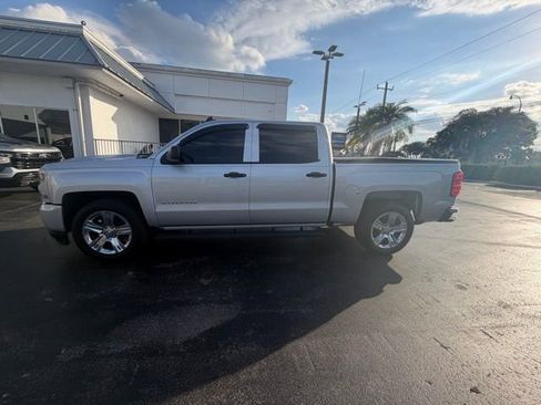 Used 2018 Chevrolet Silverado 1500 Custom w/ Custom Convenience Package image 7