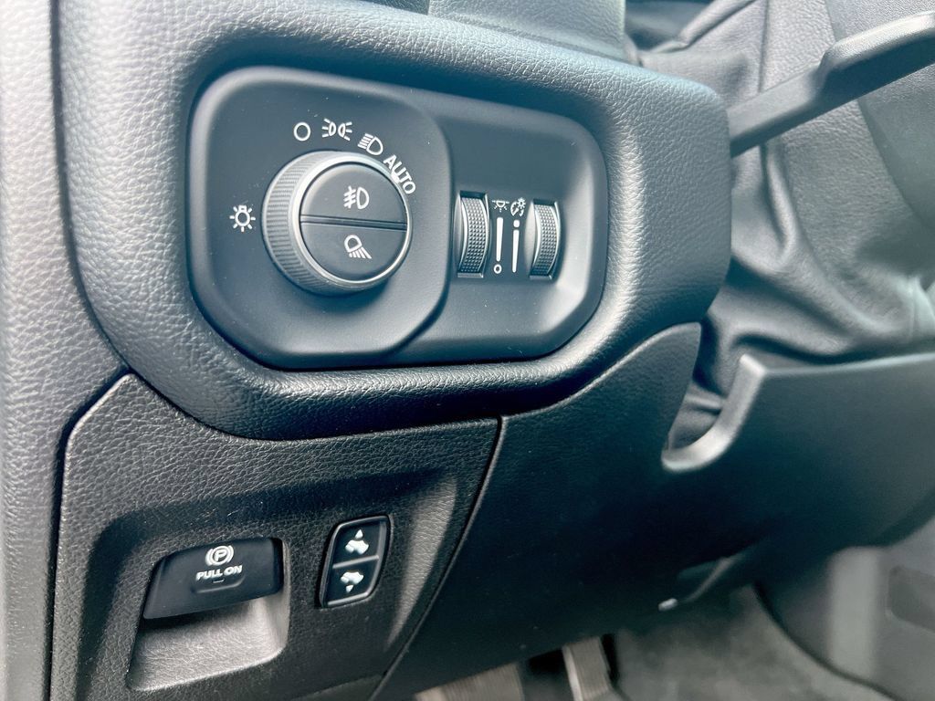 Used 2019 RAM 1500 Sport w/ Level 2 Equipment Group AWD/4WD image 16