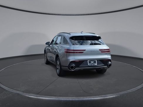 Used 2024 Genesis GV70 3.5T Sport image 7