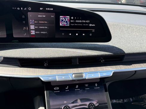 Used 2025 Lucid Air Touring AWD/4WD image 21