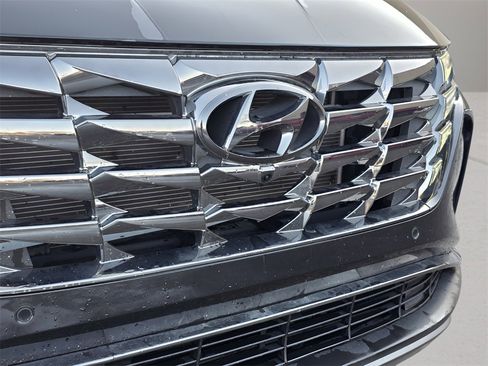 Certified 2023 Hyundai Tucson Limited w/ Winter Package image 9