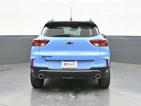 Used 2023 Chevrolet TrailBlazer RS w/ Sun and Liftgate Package FWD image 11