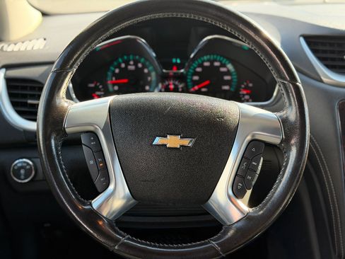 Used 2017 Chevrolet Traverse LT AWD/4WD image 9