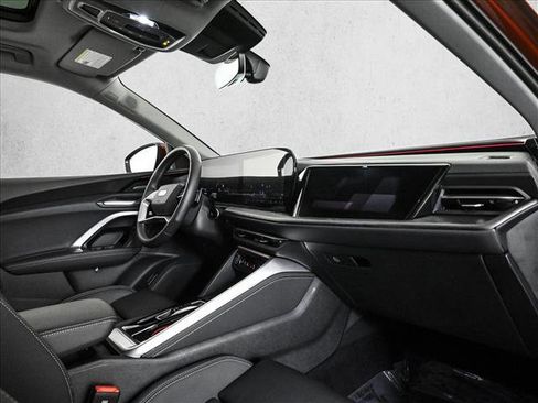 Certified 2025 Audi Q5 Prestige image 6