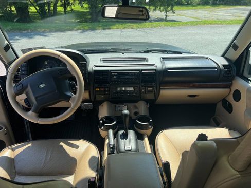 Used 2003 Land Rover Discovery SE image 15