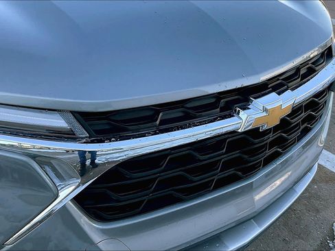 Certified 2025 Chevrolet Trax LT w/ LT Convenience Package image 29