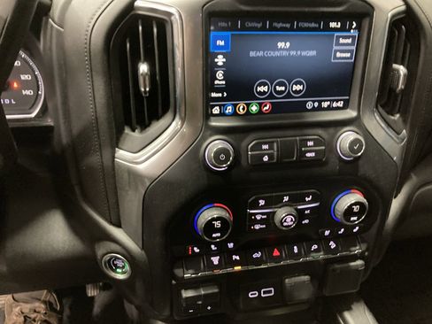 Used 2022 Chevrolet Silverado 2500 LTZ w/ LTZ Plus Package image 15