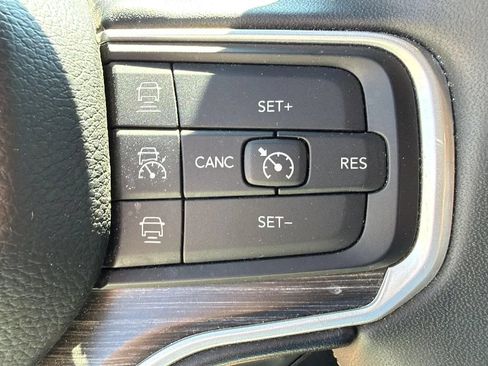 Used 2023 Jeep Wagoneer Series II AWD/4WD image 27