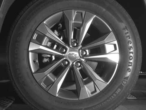 Used 2025 Chevrolet Equinox LT image 11