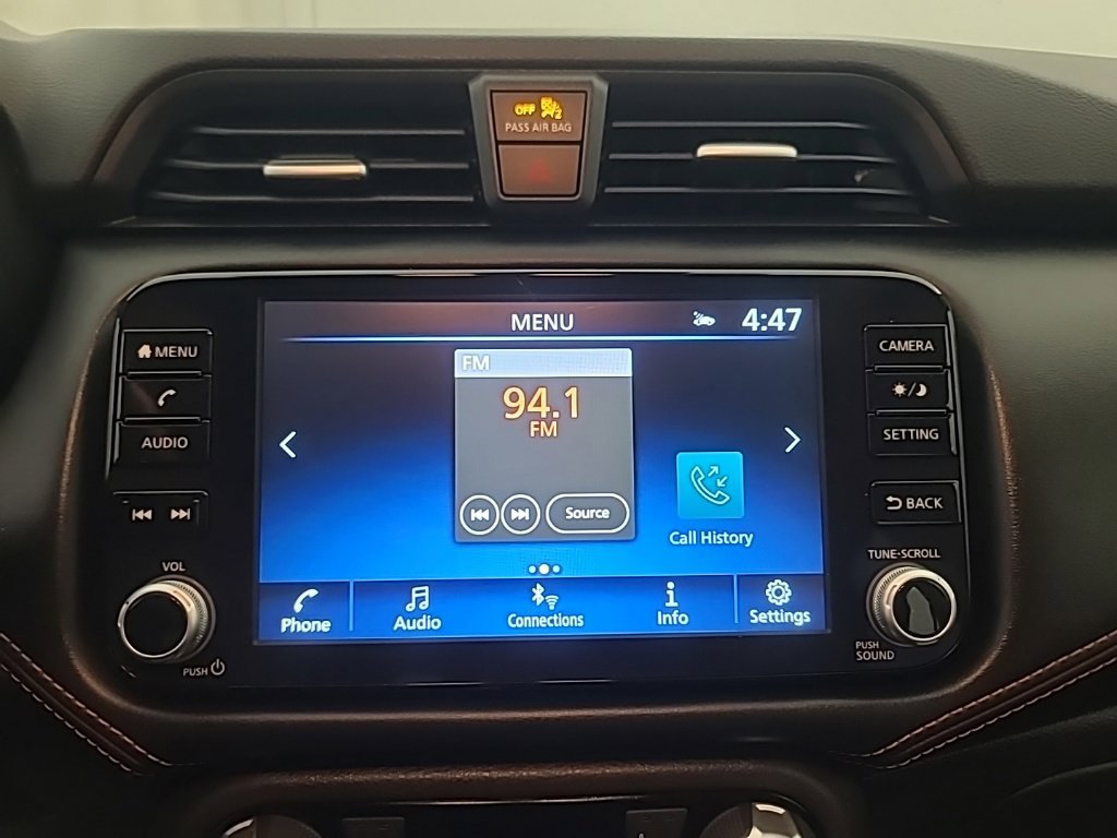 Used 2024 Nissan Versa SR FWD image 31