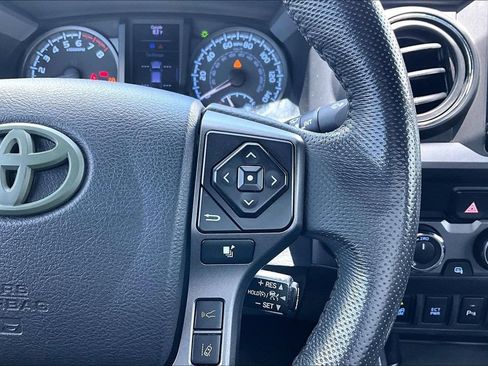 Used 2021 Toyota Tacoma SR AWD/4WD image 21