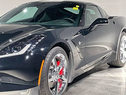 Used 2014 Chevrolet Corvette Stingray Coupe image 12