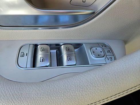 Used 2024 Mercedes-Benz GLE 350 4MATIC image 31