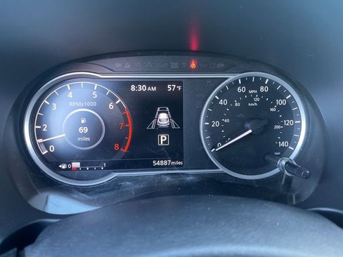 Certified 2020 Nissan Kicks SR w/ Exterior Package image 19