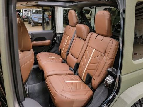 Used 2024 Jeep Wrangler Unlimited Rubicon 392 image 85