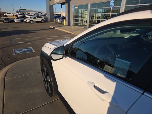 Used 2024 Hyundai Kona Limited image 10