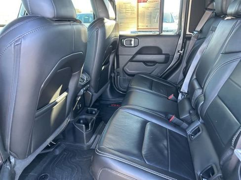 Used 2021 Jeep Gladiator Overland w/ Popular Equipment Package image 29