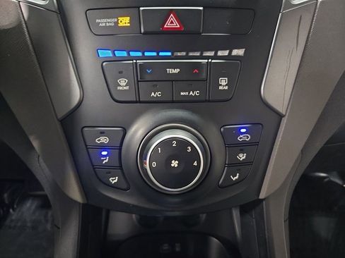 Used 2018 Hyundai Santa Fe Sport image 24