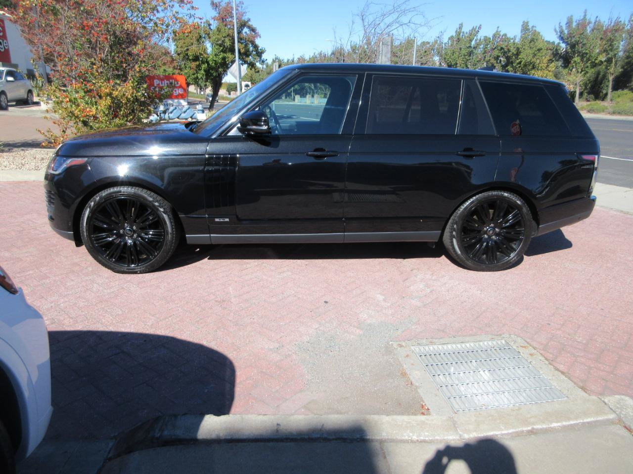 Used 2021 Land Rover Range Rover P525 Westminster Edition LWB AWD/4WD image 3