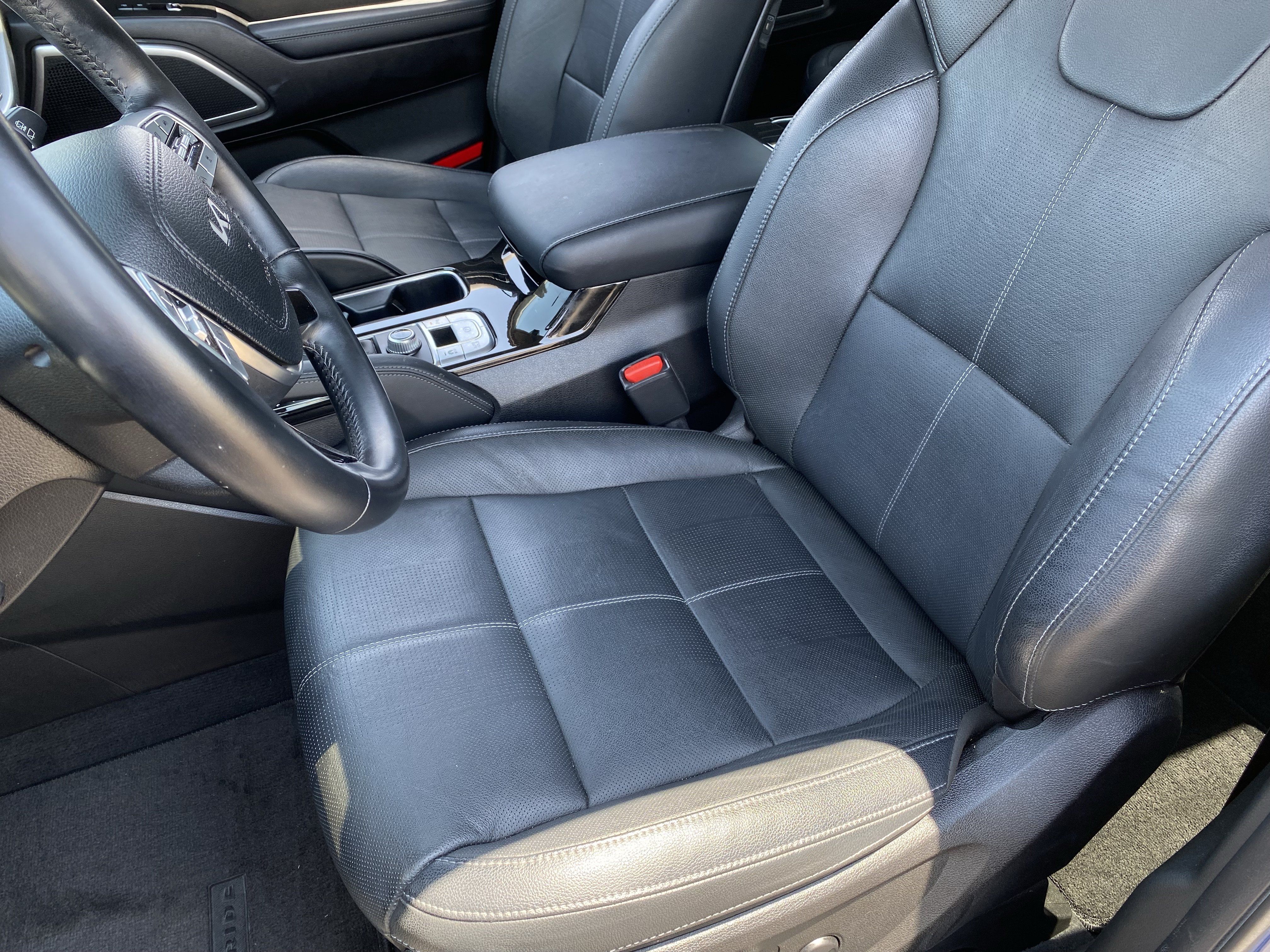 Used 2023 Kia Telluride EX w/ EX Captain's Chair Package FWD image 18