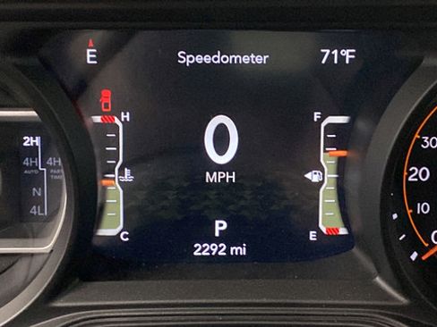 Certified 2025 Jeep Gladiator Mojave AWD/4WD image 10