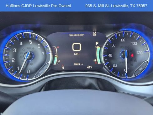 Certified 2021 Chrysler Pacifica Touring-L w/ S Appearance Package image 16