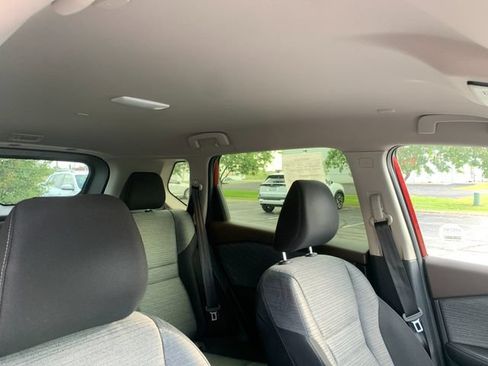 Used 2023 Nissan Rogue SV AWD/4WD image 18