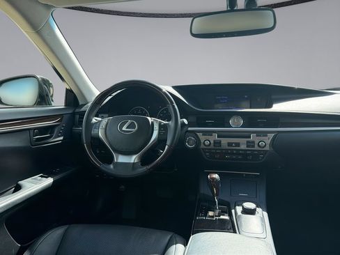 Used 2014 Lexus ES 350 w/ Premium Package FWD image 10