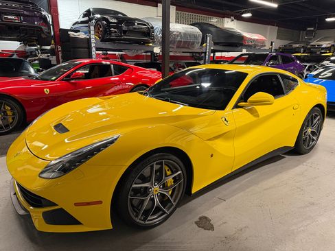 Used 2015 Ferrari F12 Berlinetta Coupe image 18