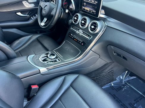 Certified 2018 Mercedes-Benz GLC 300 4MATIC image 33