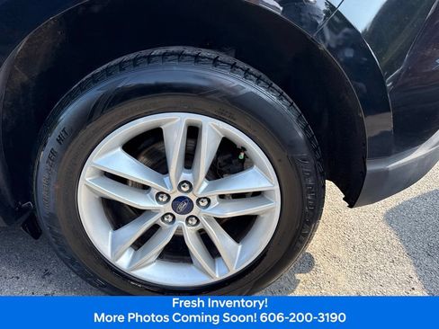 Used 2016 Ford Edge SEL AWD/4WD image 9