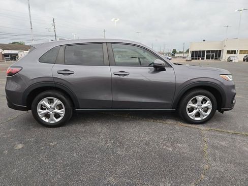 Used 2023 Honda HR-V LX image 9