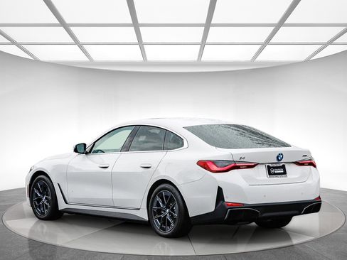 Used 2025 BMW i4 eDrive40 w/ Premium Package image 2