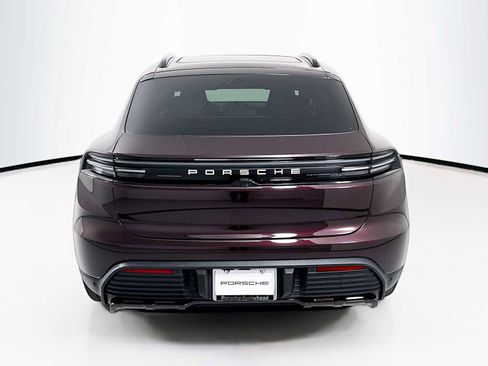 Used 2025 Porsche Macan Electric image 10