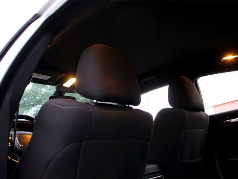 Used 2023 Dodge Charger SXT image 26