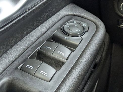 Used 2022 GMC Terrain AT4 image 25