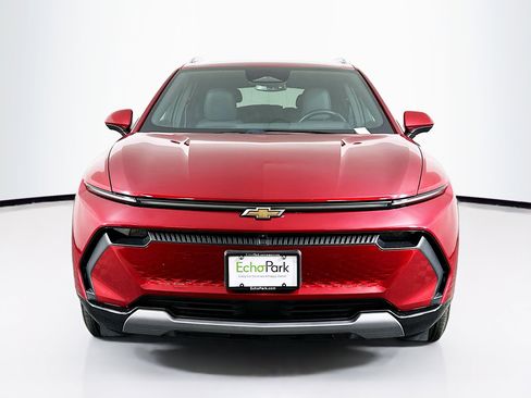 Used 2024 Chevrolet Equinox EV LT image 2